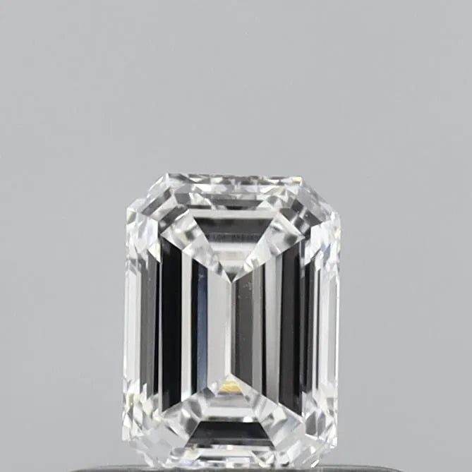 Diamante smeraldo da 0,32 ct coltivato in laboratorio (colore D, purezza VS1, certificato IGI)