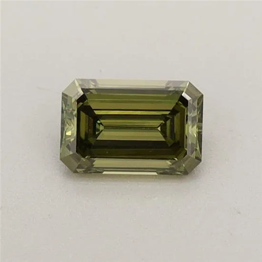 Diamante smeraldo da 0,30 ct coltivato in laboratorio (Fancy Vivid Green, Purezza VVS2, IGI)