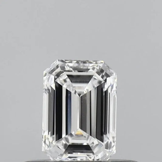 Diamante smeraldo da 0,32 ct coltivato in laboratorio (colore D, purezza VS1, certificato IGI)