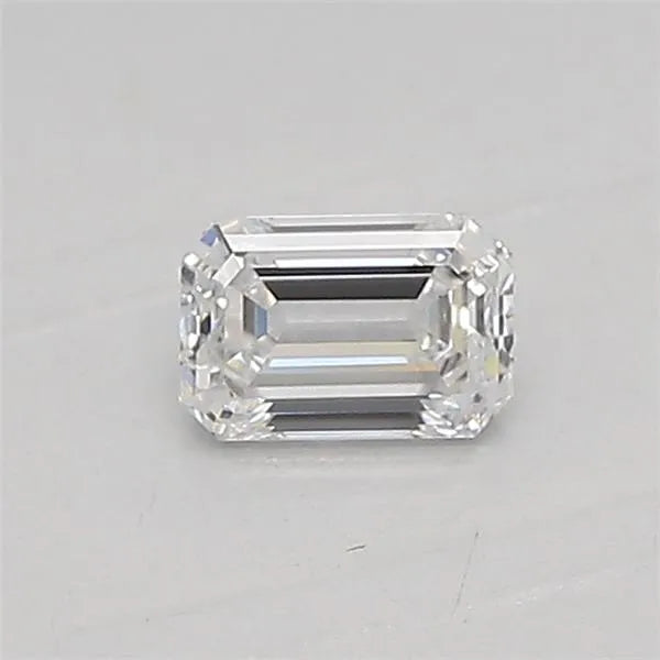 Diamante smeraldo da 0,30 ct coltivato in laboratorio (colore D, purezza VS2, certificato IGI)