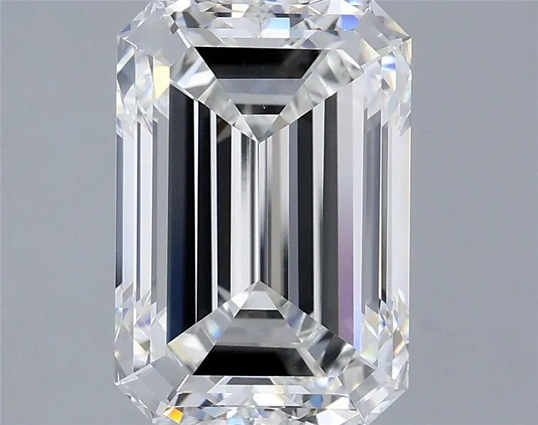 4.03ct Emerald Lab Grown Diamond (Colour E, Clarity VVS2, IGI Certified)