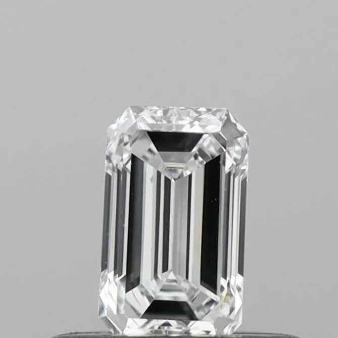 Diamante smeraldo da 0,31 ct coltivato in laboratorio (colore D, purezza VS2, certificato IGI)